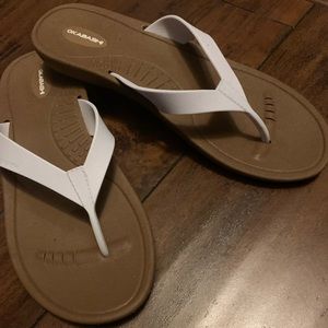 Women’s sandals